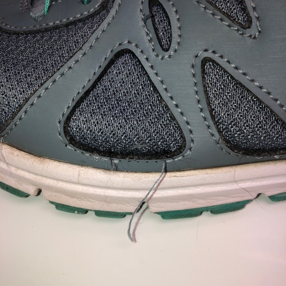 Nike Revolution 2 Sneakers Gray, Blue, Pink Swoosh Size 10 - Picture 9 of 12